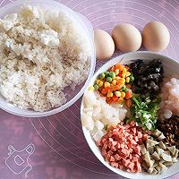 扬州炒饭#《风味人间》美食复刻大挑战#的做法图解1