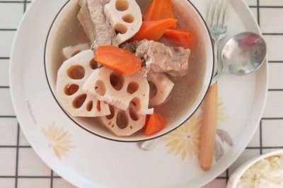 排骨莲藕胡萝卜汤