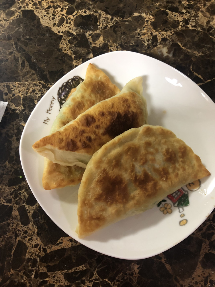 韭菜鸡蛋馅饼的做法