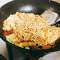 超快手酱油炒面的做法图解3