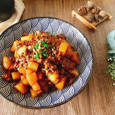 无敌下饭巨好吃的肉末土豆丁