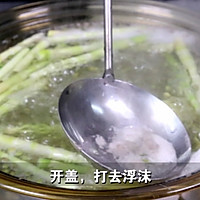 春季靓汤【绿豆小笋煲猪脚】的做法图解5