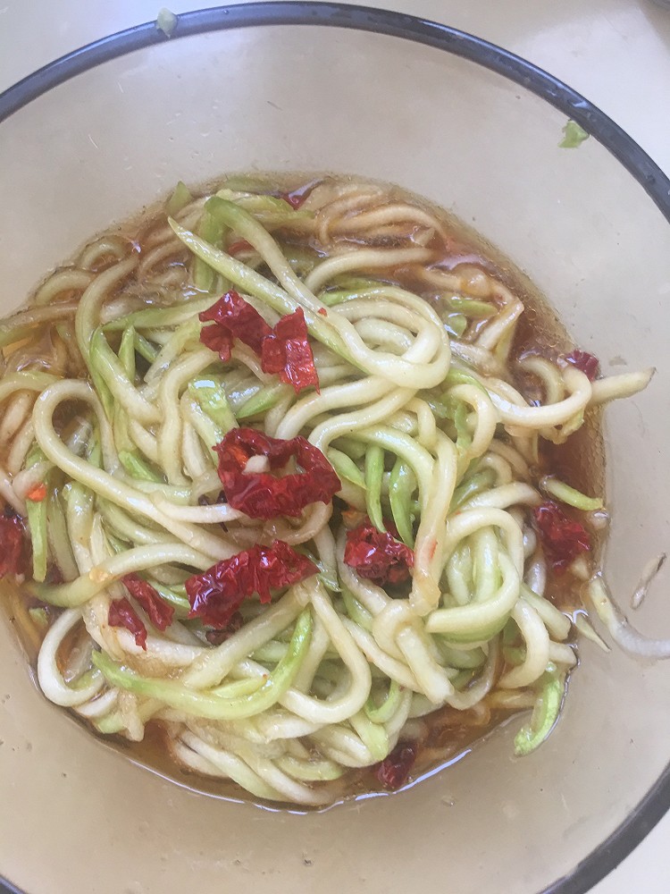 清爽可口的快手菜-凉拌茭瓜的做法
