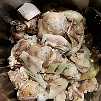 红烧鸡块焖面的做法图解4