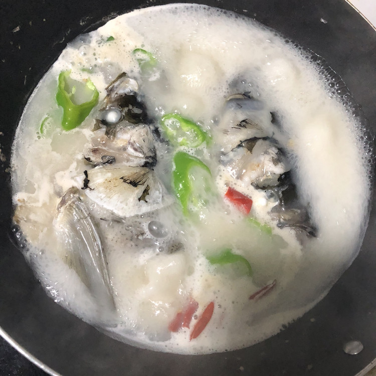 鱼头豆腐汤的做法