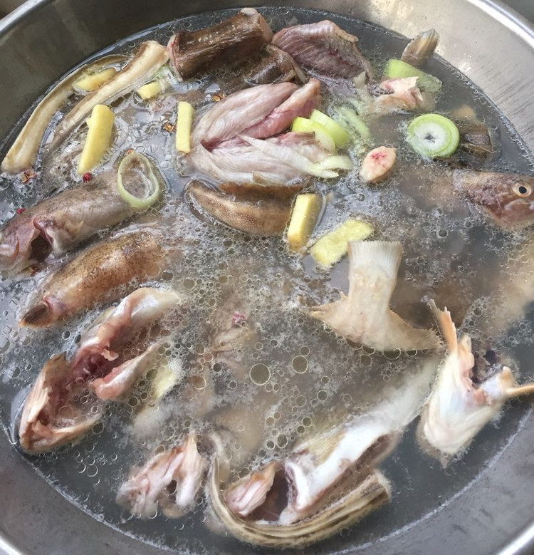 美味鲜鱼汤的做法