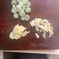 蒜香鸡翅的做法图解2