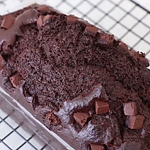 只需搅拌的巧克力香蕉蛋糕