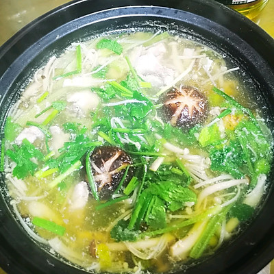 菌菇生鱼汤