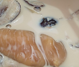 牛奶红枣炖花胶的做法
