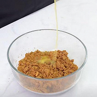焦糖伯爵茶芝士慕斯的做法图解1