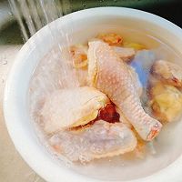 #精品菜谱挑战赛#为爱煲养+香菇蛏干鸡汤的做法图解5