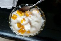 芒果大果粒酸奶的做法