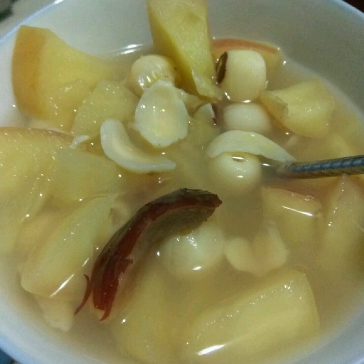 莲子百合苹果汤的做法