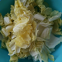 东北白菜炖粉条的做法图解3