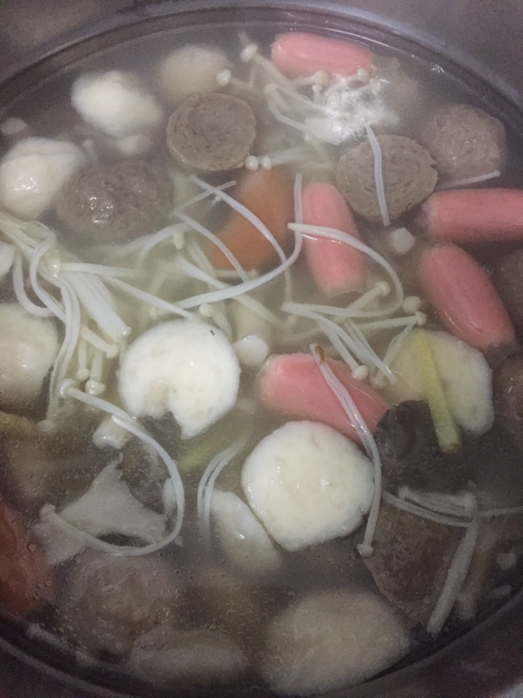 杂菇丸子汤
