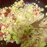 香菇腊肠炒饭的做法图解5