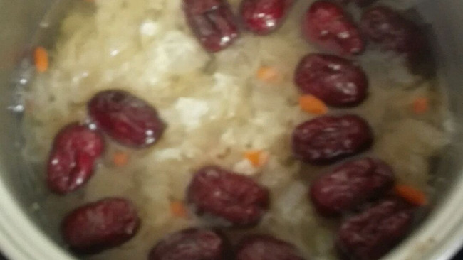 银耳红枣汤的做法