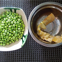 羊尾笋干炒豌豆：夏天清新爽口家常小菜的做法图解1