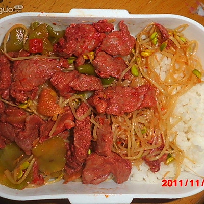 豆芽叉烧饭