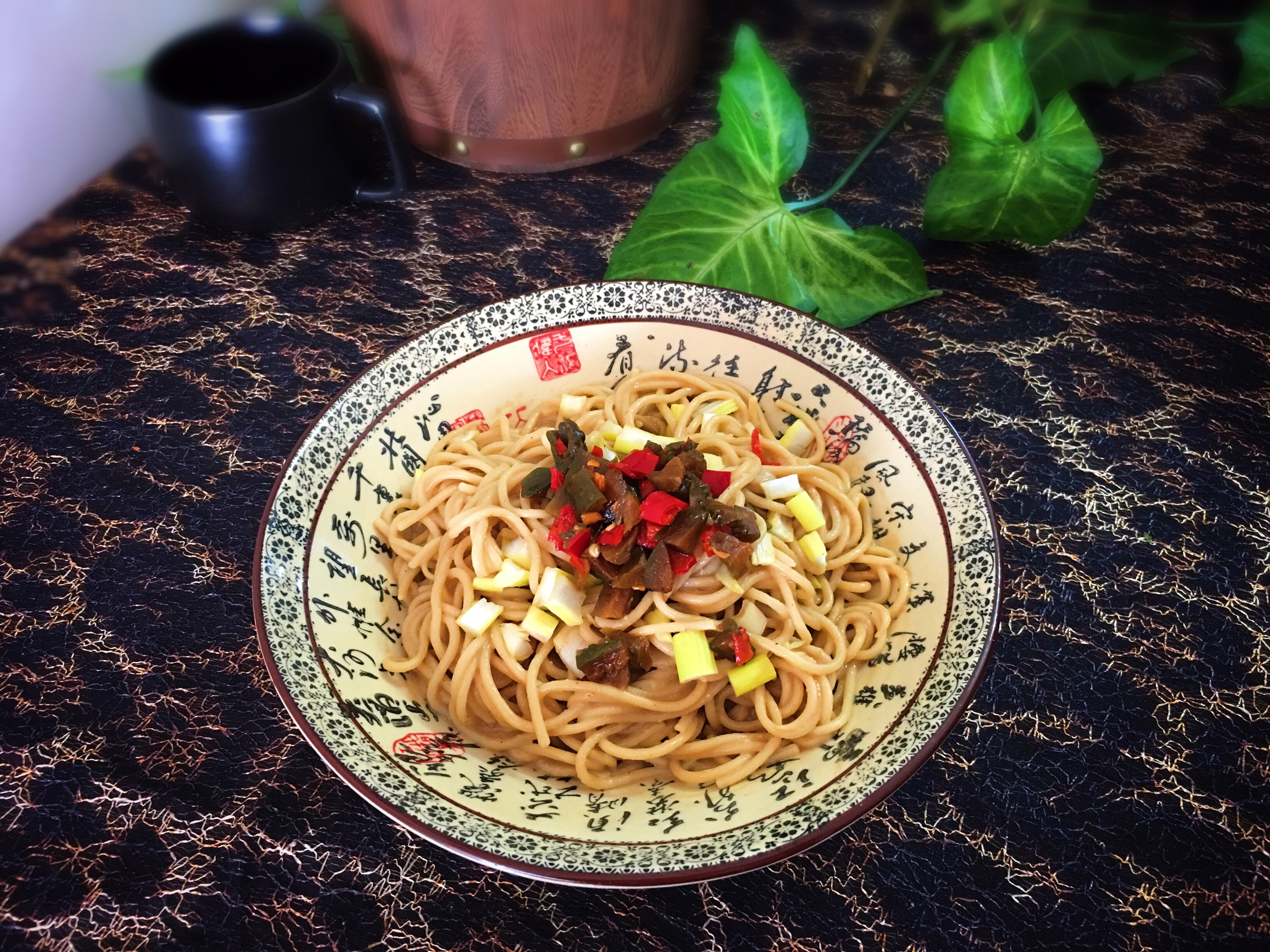 Hot dry noodles