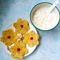 花朵蛋饼/苹果牛奶（西兰花胡萝卜）的做法图解6