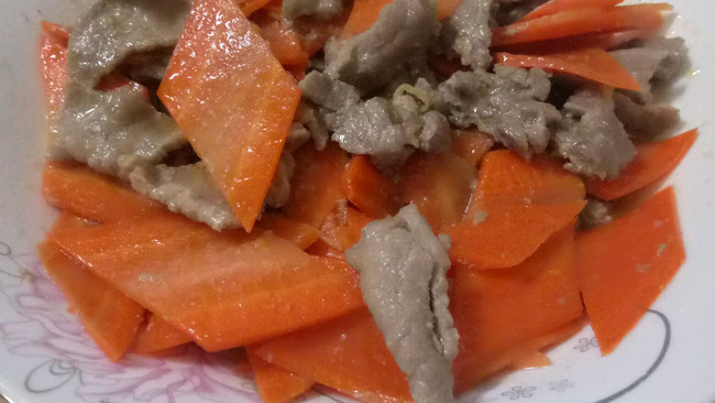 胡萝卜炒牛肉的做法