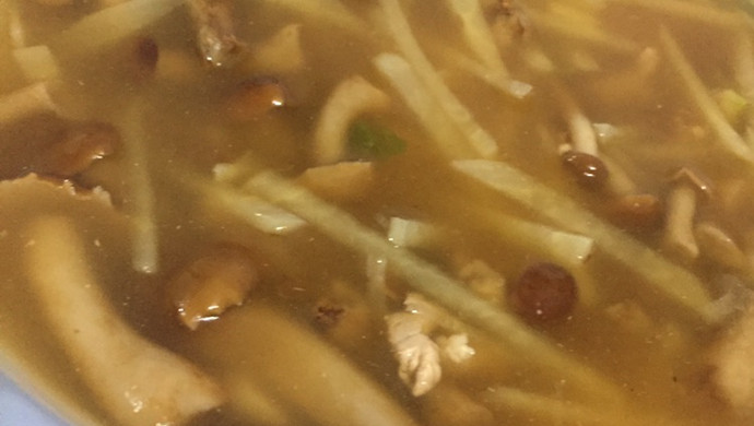 【家常菜】土豆丝滑子蘑汤