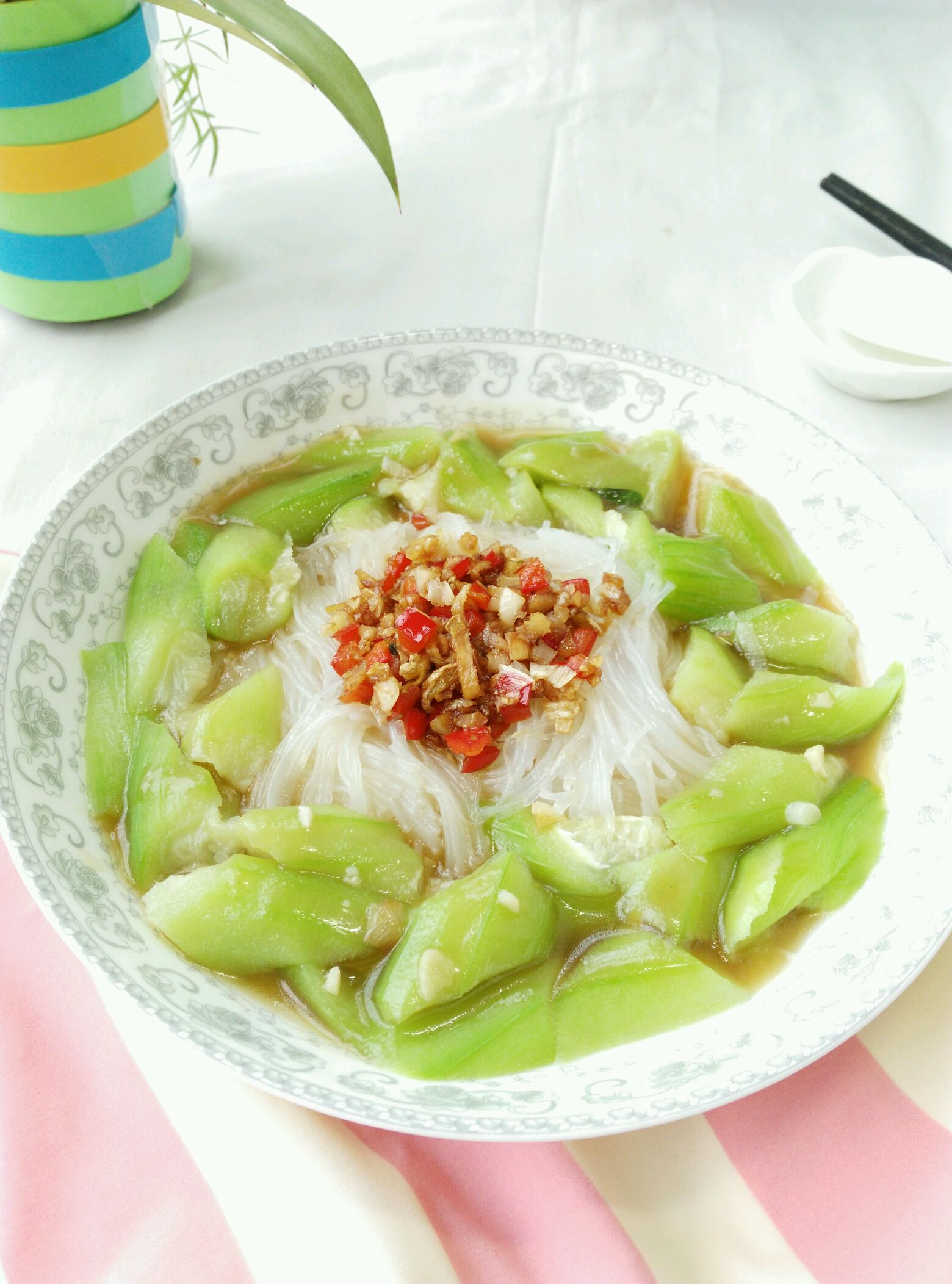 Steamed towel gourd with minced garlic and vermicelli