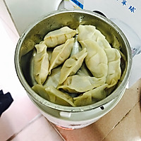 玉米胡萝卜香菇肉馅饺子的做法图解6