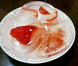 草莓果肉果冻的做法