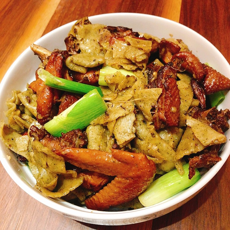 家庭版鸡肉焖饼的做法