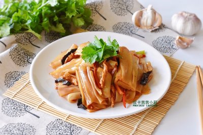 夏季低脂健康！凉拌香油鸡丝陈村粉