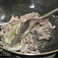 蒜黄炒米粉的做法图解2