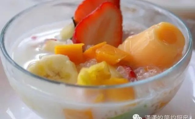 椰汁西米水果捞