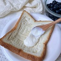 早餐分享 | 低卡版蓝莓岩烧乳酪吐司的做法图解3