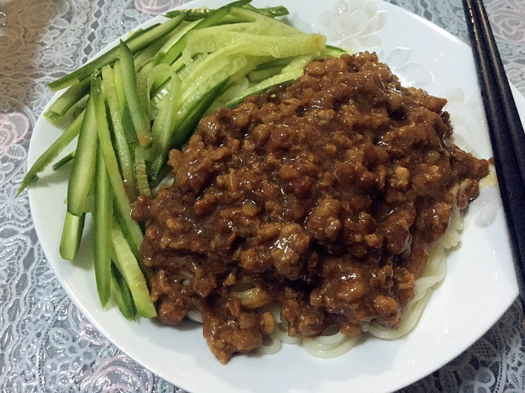家常炸酱面的做法