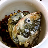 红枣炖大鱼头的做法图解3