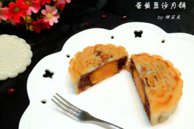 蛋黄豆沙月饼