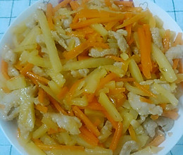 土豆红萝卜炒肉的做法