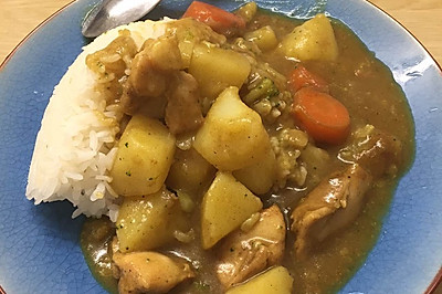 最喜欢的那碗鸡肉咖喱饭