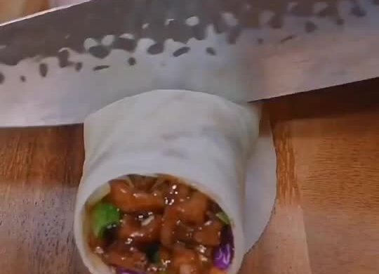 京酱肉丝卷饼