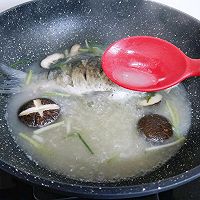 香菇豆腐鲫鱼汤#科学调养，食力呵护健康#的做法图解8