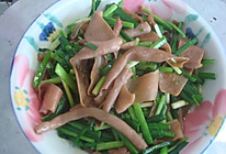 韭菜炒海肠的做法