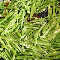 #解腻开胃就吃它#豆角炒鸡丝的做法图解11