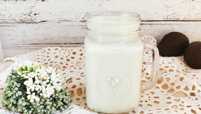 牛油果奶昔-简单 快手 降低胆固醇营养饮品