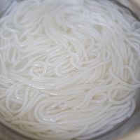 12个月以上辅食咖喱鸡肉丸粉干的做法图解7