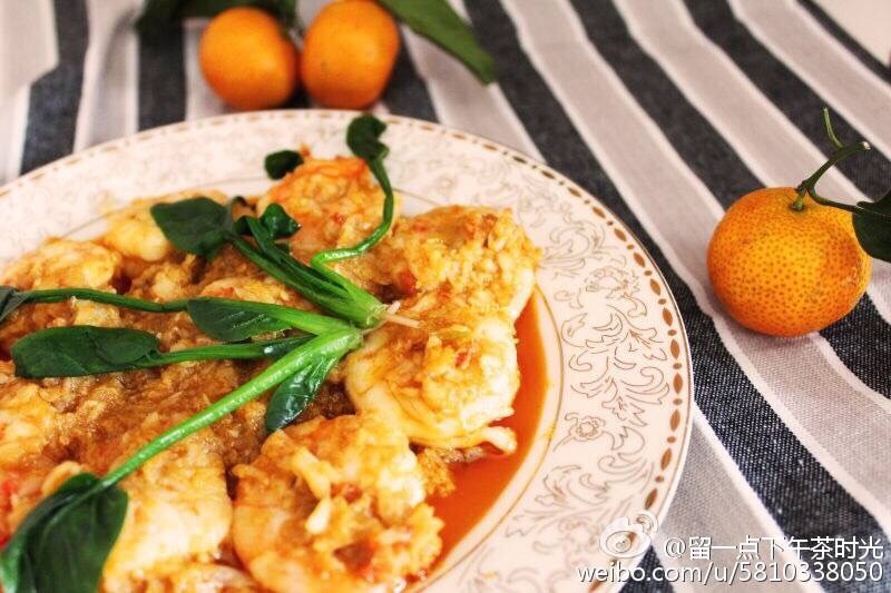 蒜蓉焗大虾的做法图解1