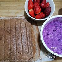 #带着美食出去浪#草莓芒果紫薯酸奶盒子蛋糕的做法图解2