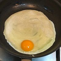 鸡蛋火腿手抓饼的做法图解2